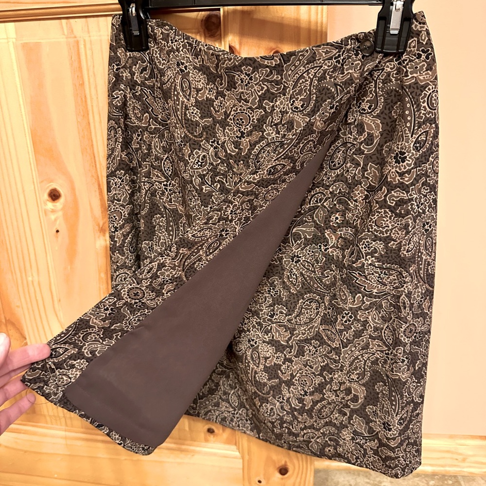 Charter Club Brown Size 6 Wrap Skirt with Floral Design-Great Condition!!